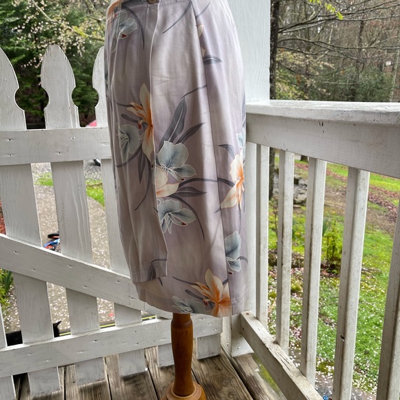 Tommy Bahama Silk Floral Skirt 6 FREE SHIP - Picture 4 of 4